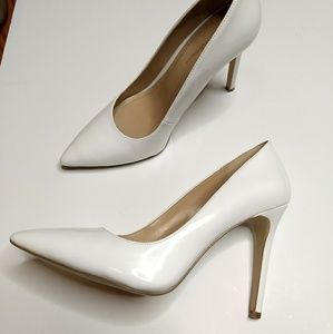 BCBG pumps